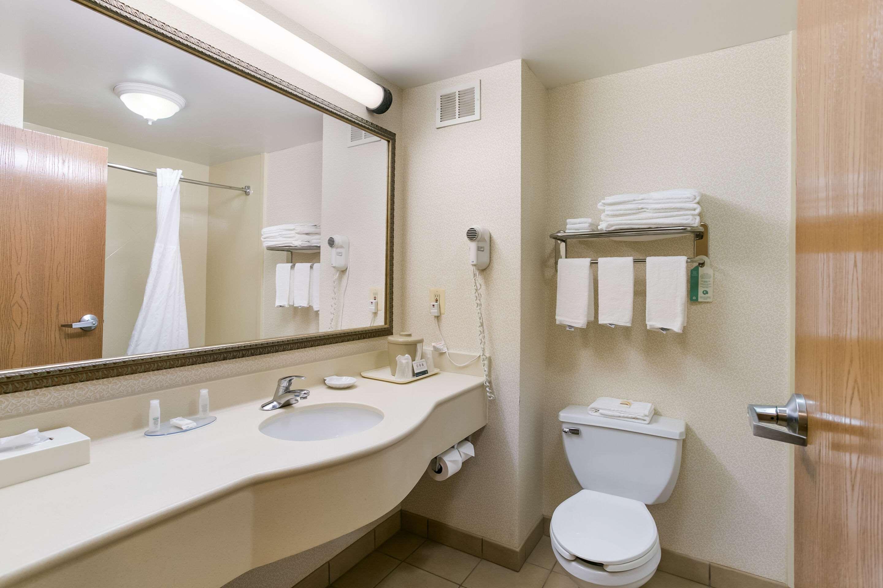 Quality Inn & Suites Bel Air I-95 Exit 77A Екстер'єр фото